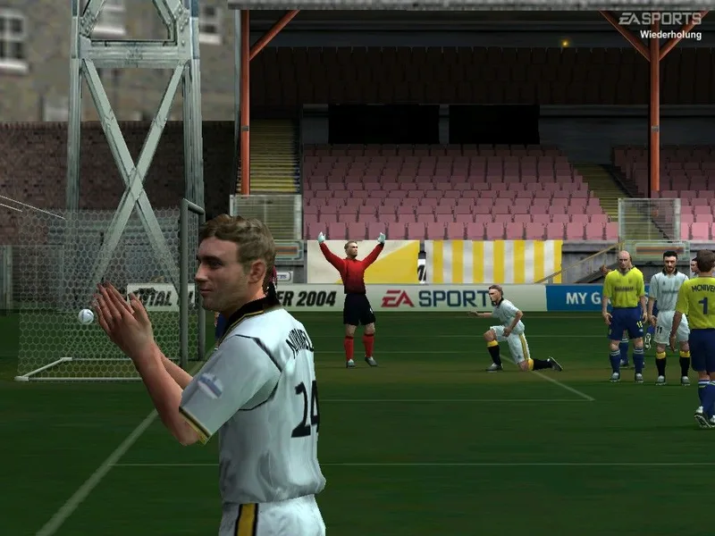 FIFA Football 2004 (PS1)